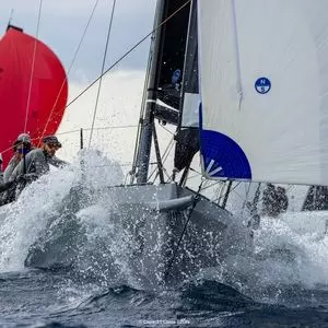Cape 31 – Régate