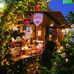 Les Chalets de Noël sur le port