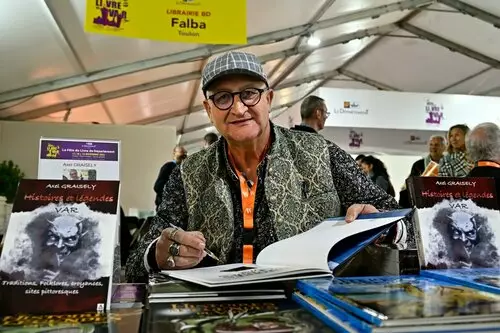 Les entretiens du Café Perché – Axel Graisely : Les 33 lieux maudits du Var